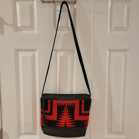 Timberline Ltd. Large Leather Crossbody bag in Genuine Pendleton Wool - Picture 3 of 14